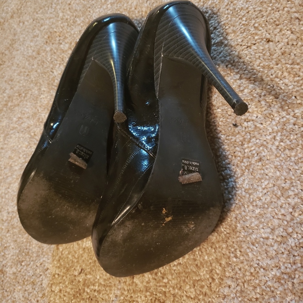 Shoes - Picture 3 of 3